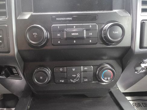 Used 2022 Ford F250 XLT w/ Black Appearance Package AWD/4WD image 27