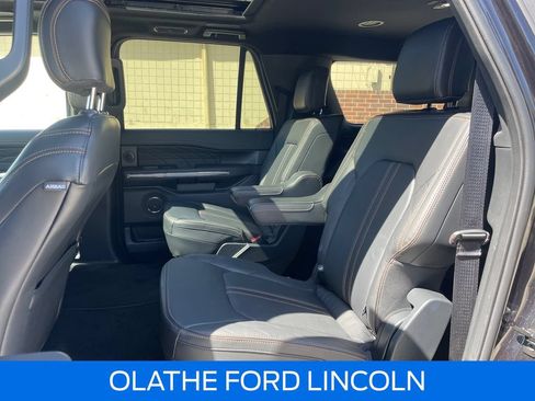 Used 2024 Ford Expedition Max Platinum AWD/4WD image 28