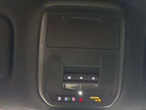 New 2026 Chevrolet Traverse LT w/ Sun and Wheel Package FWD image 35