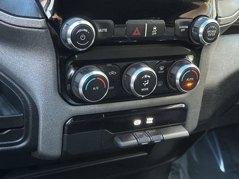 Used 2024 RAM 3500 Tradesman w/ Chrome Appearance Group image 22