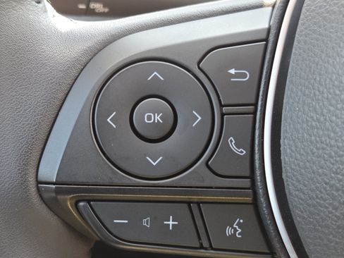 Used 2025 Toyota RAV4 XLE w/ Convenience Package AWD/4WD image 12