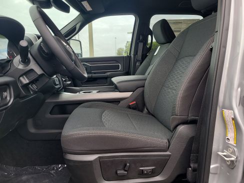 New 2026 RAM 2500 Big Horn AWD/4WD image 13