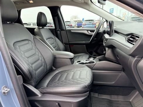 Used 2024 Ford Escape Platinum w/ Premium Technology Package image 10