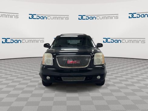 Used 2011 GMC Yukon SLT AWD/4WD image 3