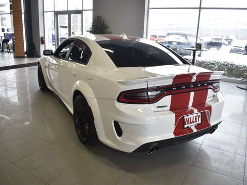 Used 2023 Dodge Charger SRT Hellcat w/ Harman/Kardon Audio Group image 5