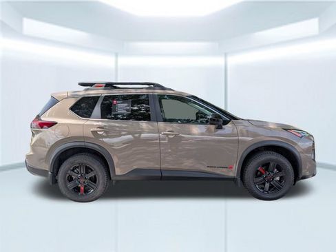 Used 2025 Nissan Rogue SV AWD/4WD image 7