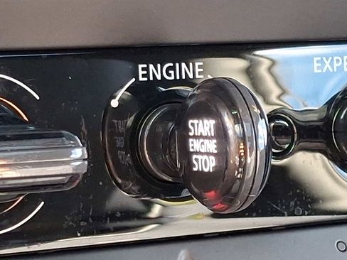 Used 2025 MINI Cooper 2-Door Hardtop image 25