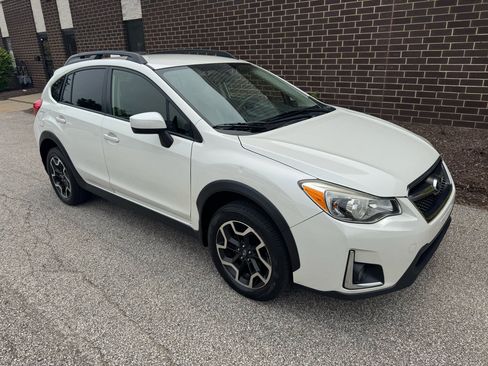 Used 2017 Subaru Crosstrek 2.0i Premium image 24