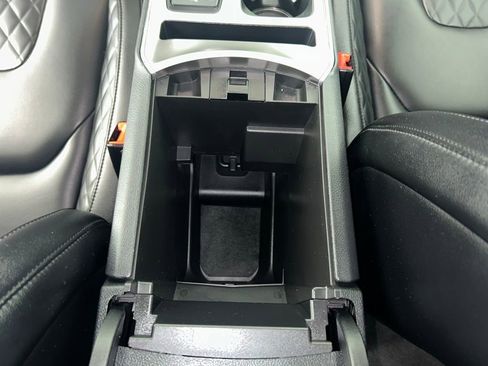 Certified 2024 Ford Edge Titanium AWD/4WD image 11