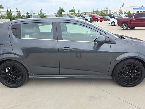 Used 2018 Chevrolet Sonic Premier FWD image 6