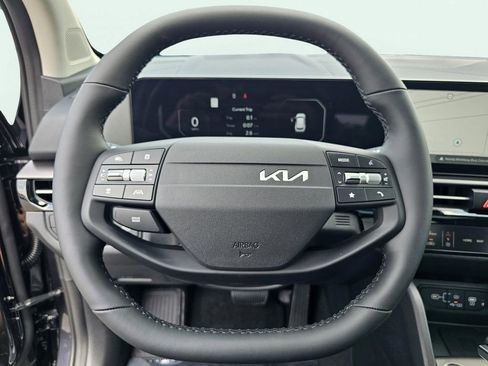 New 2026 Kia Sportage SX image 18