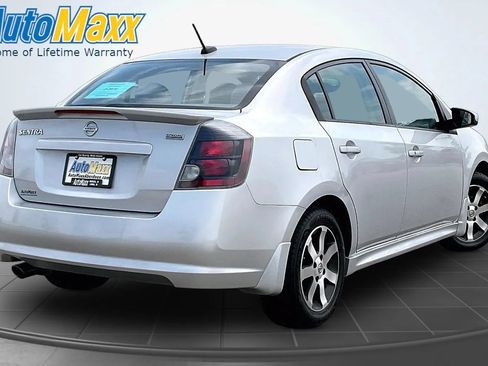 Used 2012 Nissan Sentra 2.0 SR w/ Special Edition Pkg FWD image 9