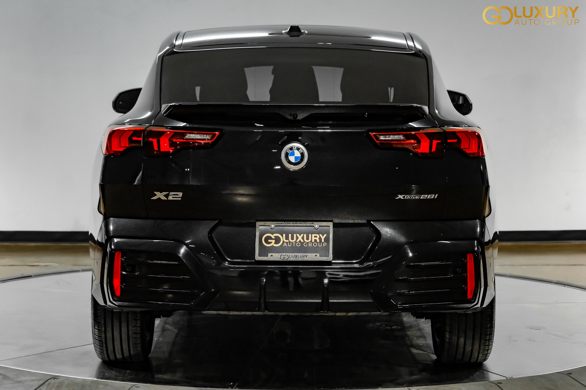 Used 2025 BMW X2 xDrive28i AWD/4WD image 11