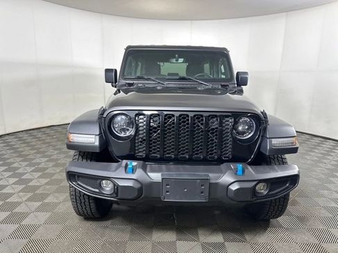 Used 2023 Jeep Wrangler Unlimited w/ 8.4" Radio Group image 8