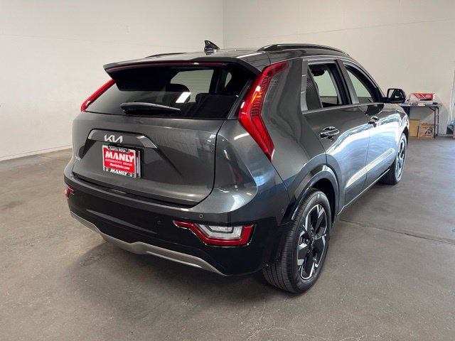 Used 2024 Kia Niro Wave FWD image 3