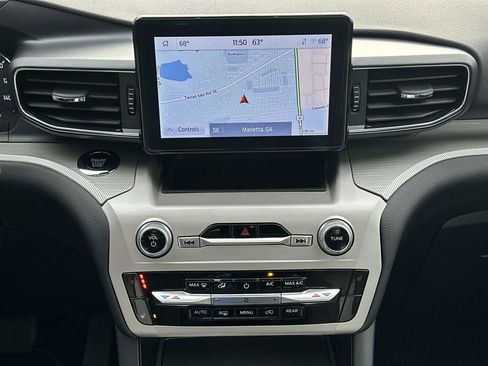 Used 2023 Ford Explorer XLT w/ Equipment Group 202A image 31