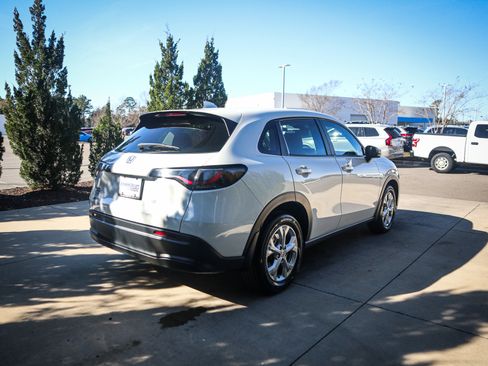 Certified 2023 Honda HR-V LX image 10