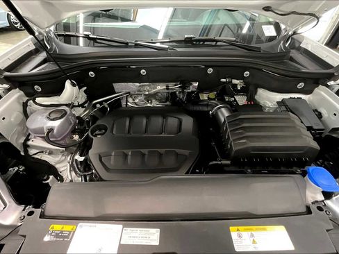 New 2025 Volkswagen Atlas Peak Edition SE image 13