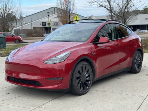 Used 2022 Tesla Model Y Performance image 5