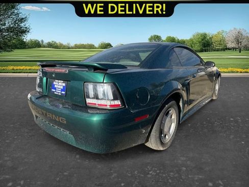 Used 2001 Ford Mustang Coupe RWD image 4