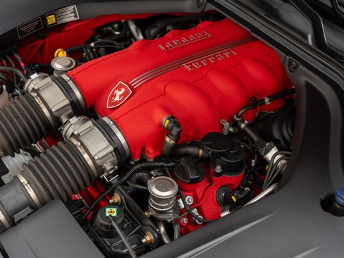 Used 2013 Ferrari California image 47