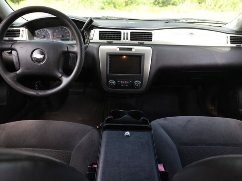 Used 2009 Chevrolet Impala Police FWD image 21