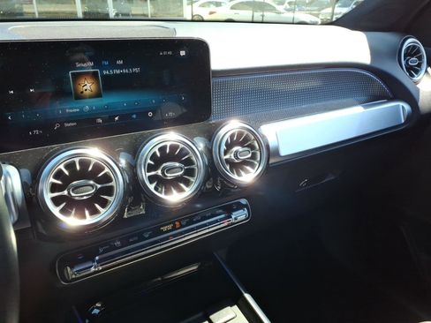 Certified 2022 Mercedes-Benz GLB 250 4MATIC image 29