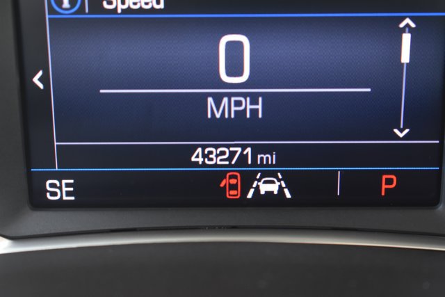 Used 2023 GMC Terrain SLE w/ Driver Convenience Package FWD image 23