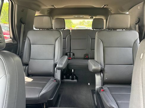 Used 2023 Chevrolet Tahoe Z71 w/ Luxury Package AWD/4WD image 38