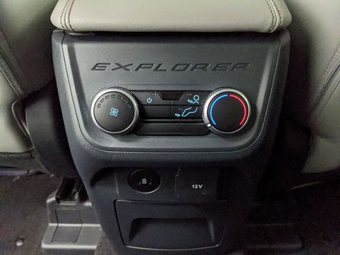 New 2025 Ford Explorer Active w/ Active Comfort Package image 19