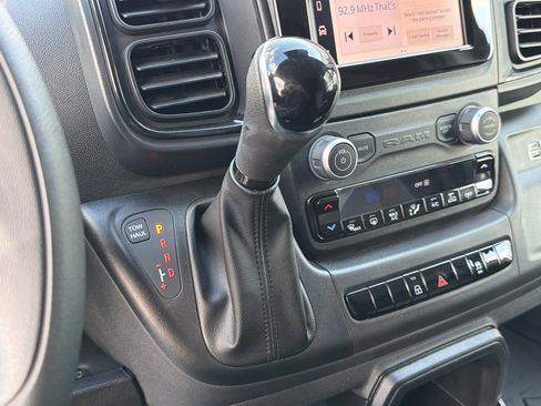 Used 2025 RAM ProMaster 3500 w/ Convenience Group image 32