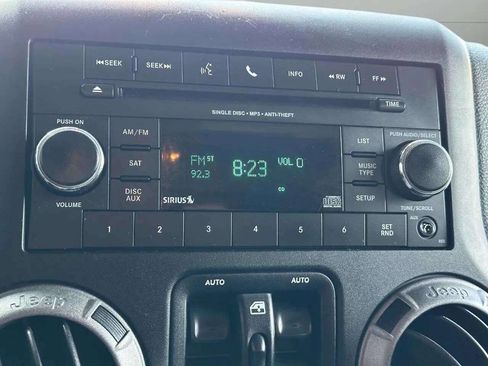 Used 2015 Jeep Wrangler Unlimited Sport w/ Quick Order Package 24S image 37