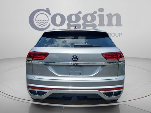 Used 2020 Volkswagen Atlas Cross Sport SE FWD image 4