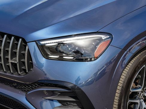 Certified 2025 Mercedes-Benz GLE 53 AMG 4MATIC image 8