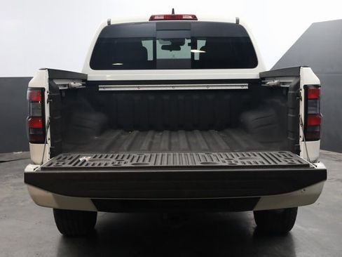 Used 2024 Nissan Frontier SV w/ SV Convenience Package image 27