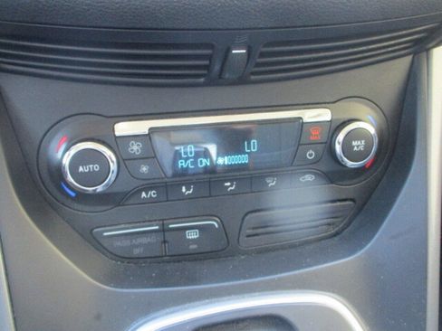 Used 2013 Ford C-MAX SE image 28