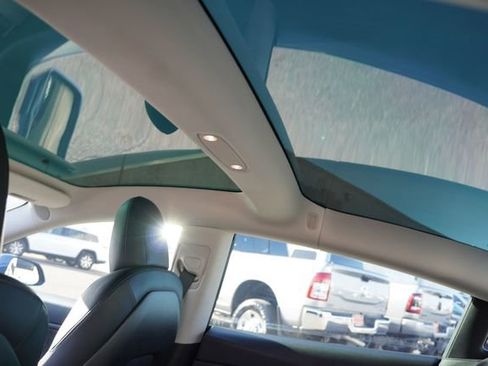 Used 2019 Tesla Model 3 Long Range image 18