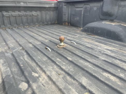 Used 2022 GMC Sierra 3500 Denali w/ Denali Ultimate Package image 8