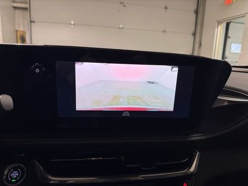 Certified 2024 Buick Envista Avenir image 18