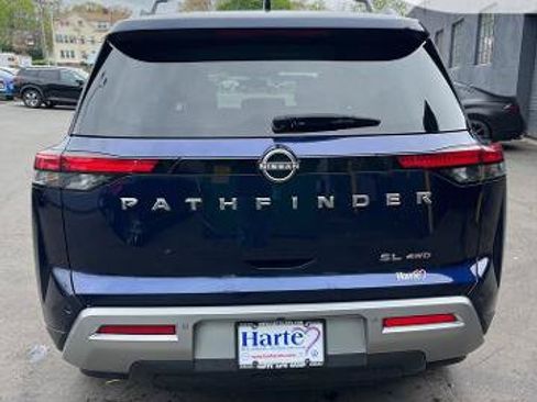 Certified 2024 Nissan Pathfinder SL AWD/4WD image 4