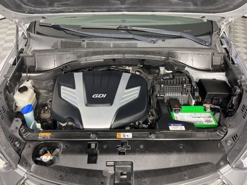 Used 2018 Hyundai Santa Fe SE image 34