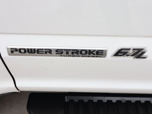 Used 2022 Ford F350 XLT w/ FX4 Off-Road Package image 18