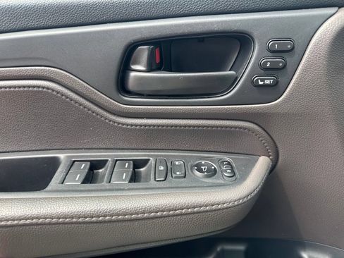 Used 2019 Honda Odyssey EX-L image 16