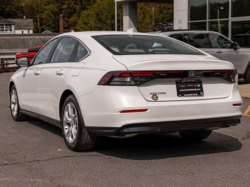 Used 2025 Honda Accord LX image 4