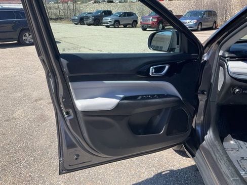 Used 2022 Jeep Compass Limited AWD/4WD image 18