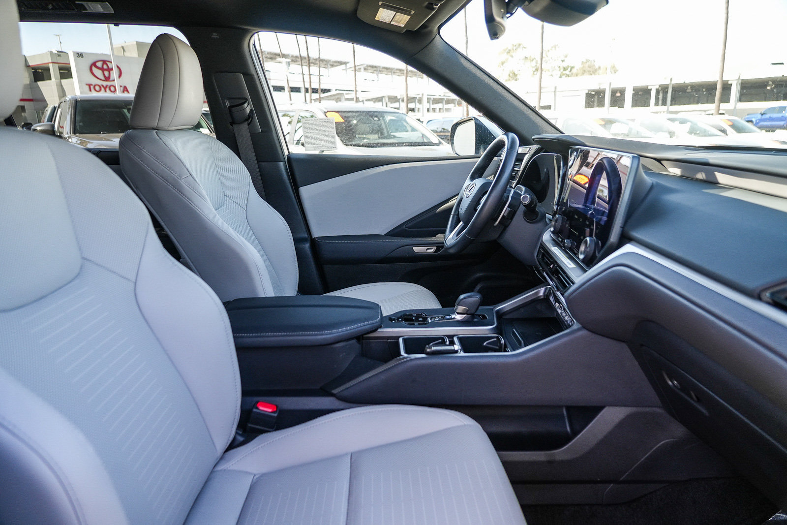 Used 2025 Lexus TX 350 FWD w/ Convenience Package image 16