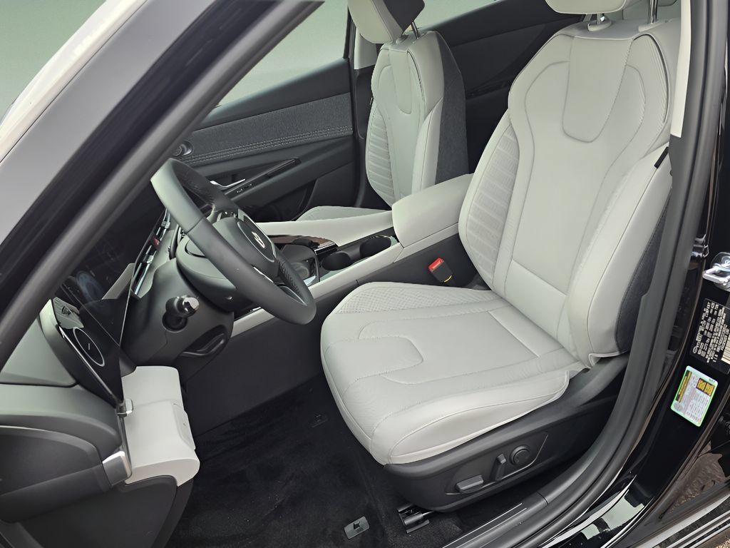New 2026 Hyundai Elantra Limited FWD image 13