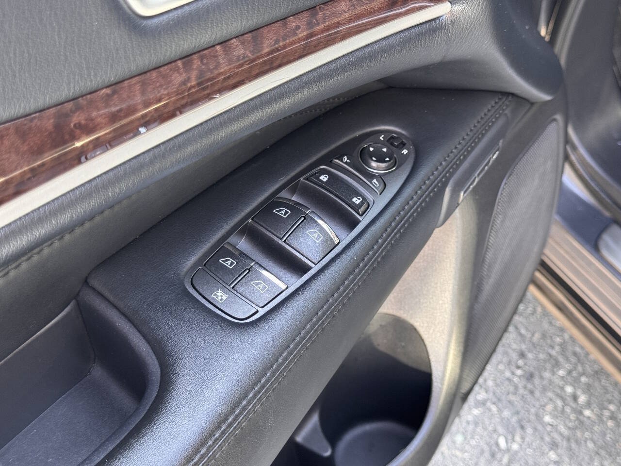 Used 2013 INFINITI JX35 AWD w/ Premium Pkg image 26