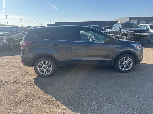 Used 2017 Ford Escape SE AWD/4WD image 8