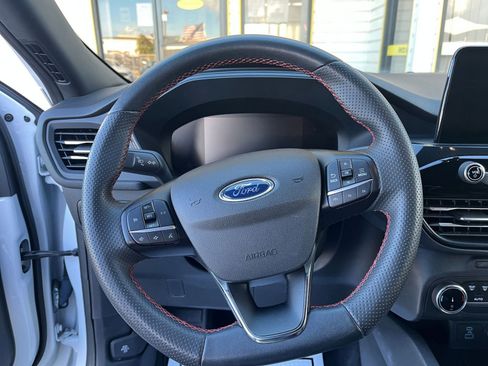 Used 2023 Ford Escape ST-Line image 28